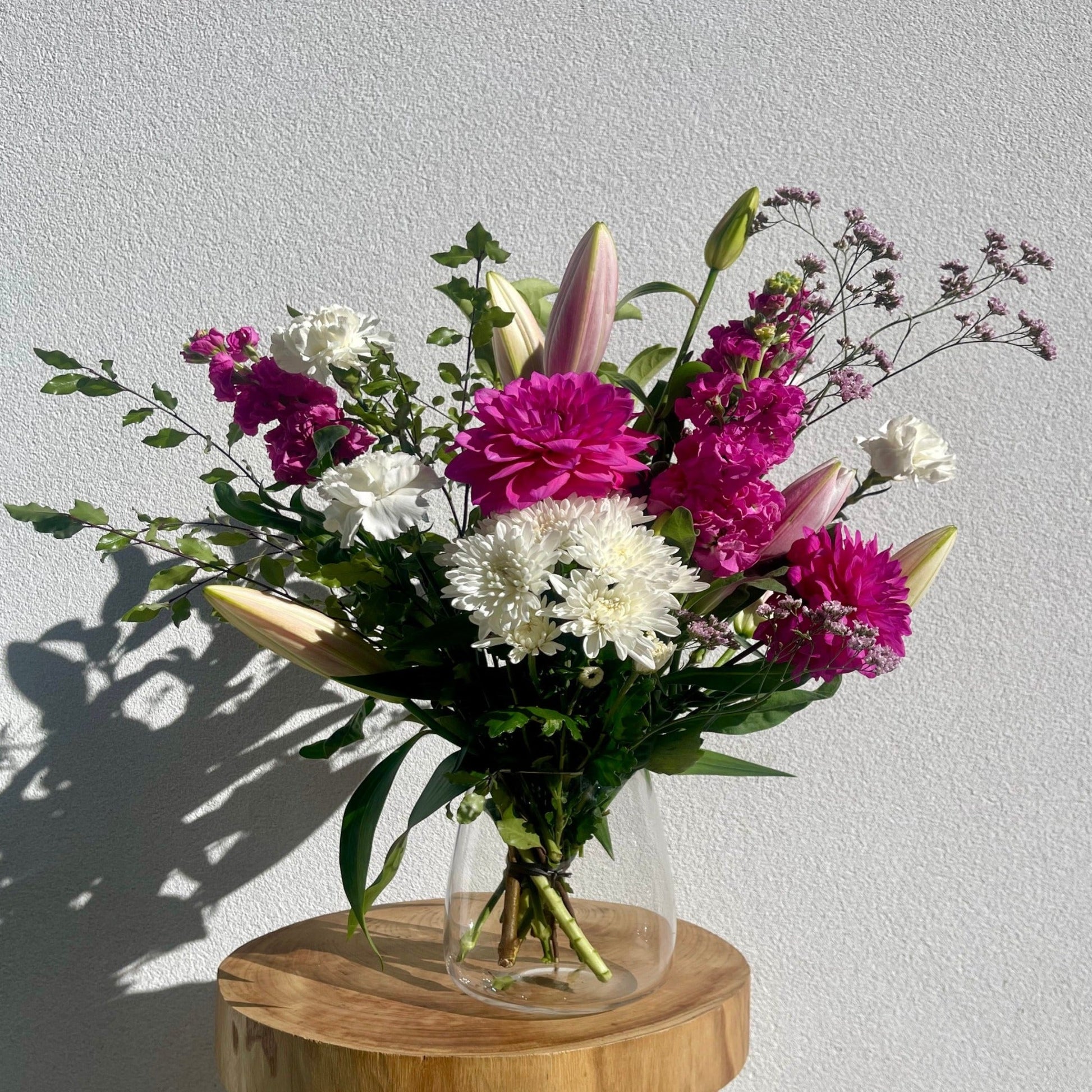 Sure to impress anyone! We will make up any size you wish, put it in a box, vase or paper wrapping. Make it to suit any occasion. Farewell, sympathy, celebrations, thank you, weddingflowers, graduationflowers.  